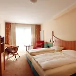 Krone 4* Швебиш-Халль